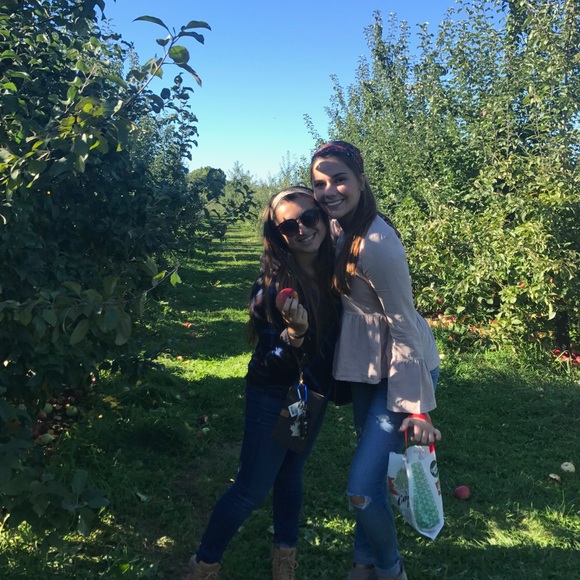 Meet your Posher, Shawna - Picture 1 of 1